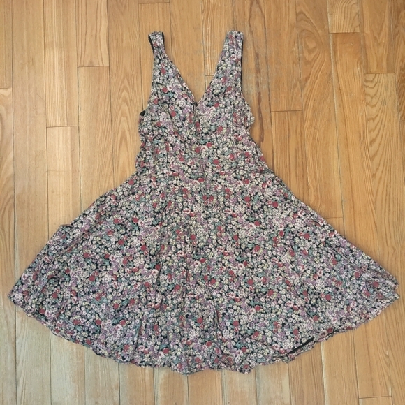 Kimchi & Blue X Urban Outfitters Floral Dress Size Medium - Picture 2 of 8